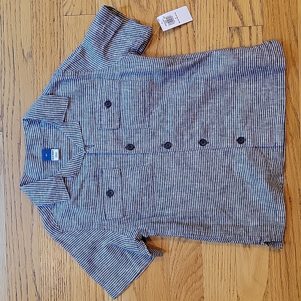 BNWT 4T Grey Striped Button Up Shirt